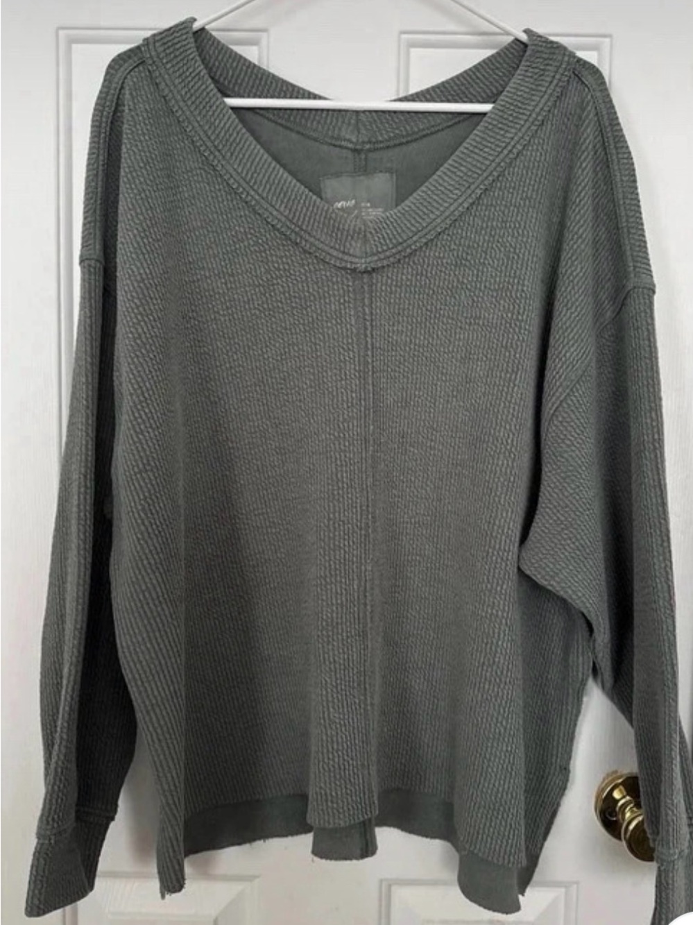 Aerie V-Neck women’s Sweater in Green